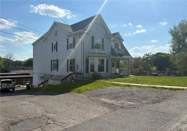 3rd image of 19 Bronk St, Oneonta, NY 13820 | MLS# R1683002