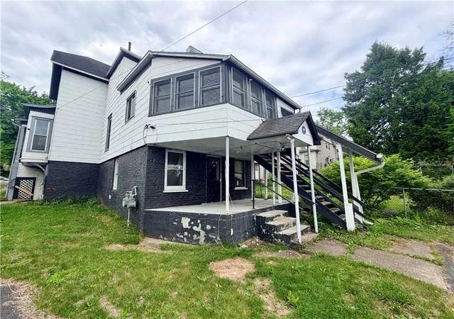 41st image of 17 W 1st St, Corning, NY 14830 | MLS# R1682840