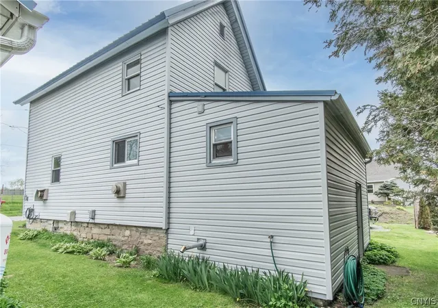 Homes for sale in Clayton, NY | 15205 Factory St, Clayton, NY 13632 | MLS# S1681676