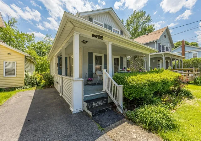 Homes for sale in Canandaigua City, NY | 165 Bristol St, Canandaigua City, NY 14424 | MLS# R1682624