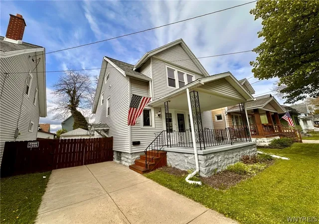 Homes for sale in Buffalo, NY | 42 Bloomfield Ave, Buffalo, NY 14220 | MLS# B1683228