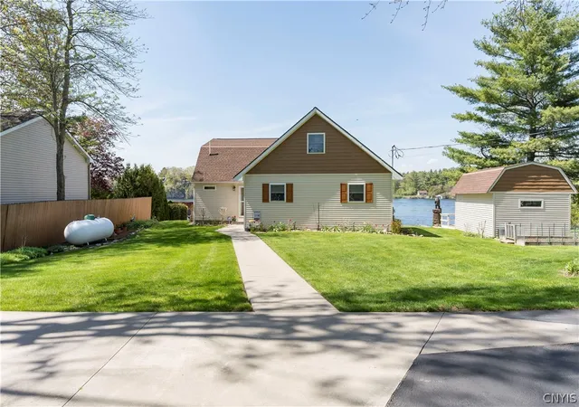Homes for sale in Alexandria Bay, NY | 44515 Saint Lawrence Park Pl, Alexandria Bay, NY 13607 | MLS# S1683242