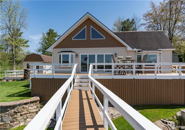 Homes for sale in Alexandria Bay, NY | 44515 Saint Lawrence Park Pl, Alexandria Bay, NY 13607 | MLS# S1683242