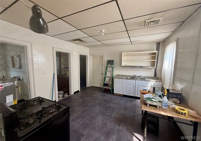 3rd image of 297 Hamburg, Buffalo, NY 14204 | MLS# B1683144