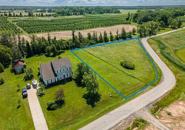 3rd image of 1269 Lake Pointe Dr, Newfane, NY 14008 | MLS# B1683287