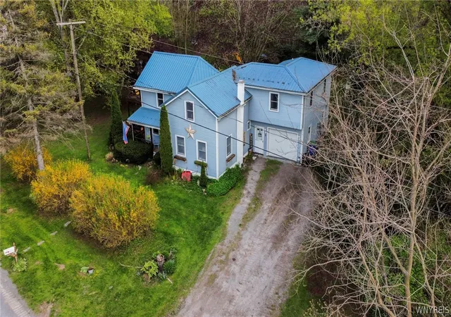 Homes for sale in Ridgeway, NY | 10246 Mill Rd, Ridgeway, NY 14103 | MLS# B1679479