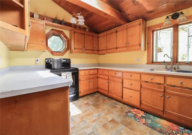 Homes for sale in Ridgeway, NY | 10246 Mill Rd, Ridgeway, NY 14103 | MLS# B1679479