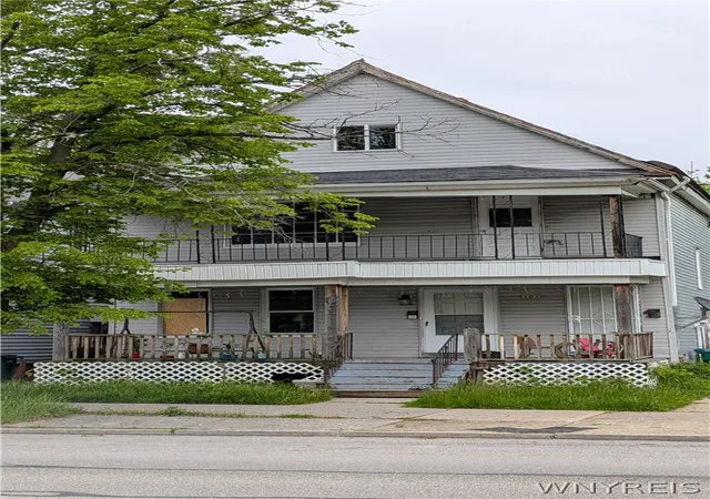 Homes for sale in Buffalo, NY | 905 Tonawanda St, Buffalo, NY 14207 | MLS# B1682762