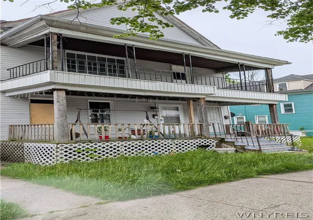 Homes for sale in Buffalo, NY | 905 Tonawanda St, Buffalo, NY 14207 | MLS# B1682762