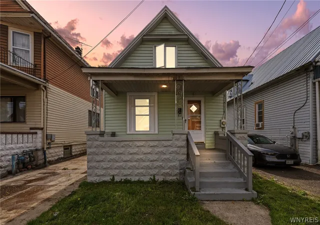 Homes for sale in Buffalo, NY | 219 Ludington St, Buffalo, NY 14206 | MLS# B1683344