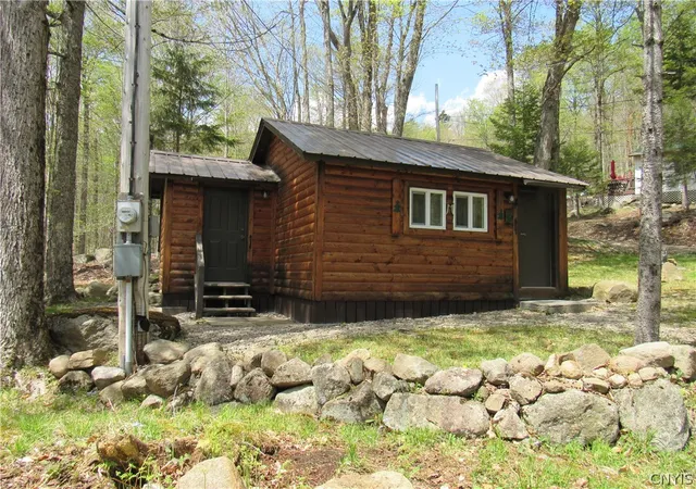 Homes for sale in Webb, NY | 111 Mohawk Dr, Webb, NY 13420 | MLS# S1683165
