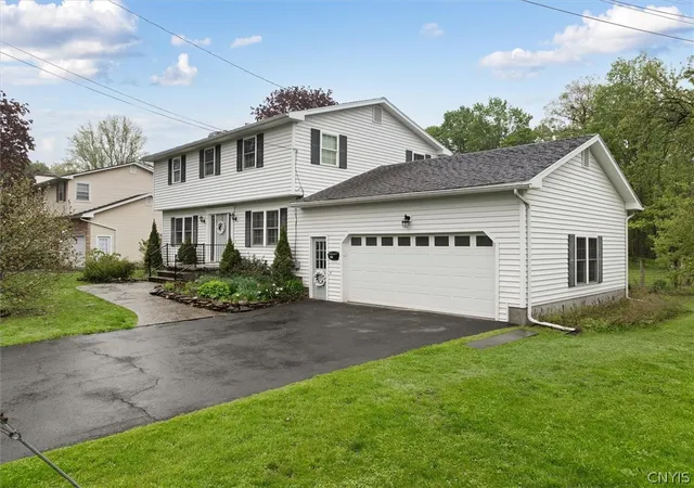 Homes for sale in Kirkland, NY | 25 Stebbins Dr, Kirkland, NY 13323 | MLS# S1683385