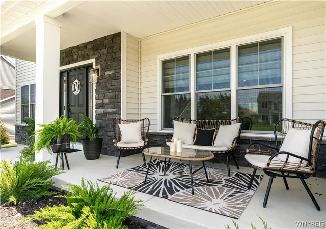 3rd image of 3 Blue Heron Dr, Orchard Park, NY 14127 | MLS# B1683252