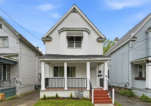 Homes for sale in Buffalo, NY | 262 Sumner Pl, Buffalo, NY 14211 | MLS# B1683354