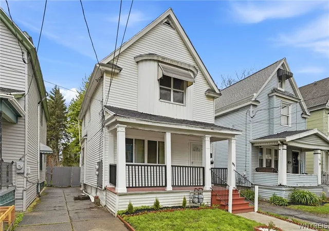 Homes for sale in Buffalo, NY | 262 Sumner Pl, Buffalo, NY 14211 | MLS# B1683354