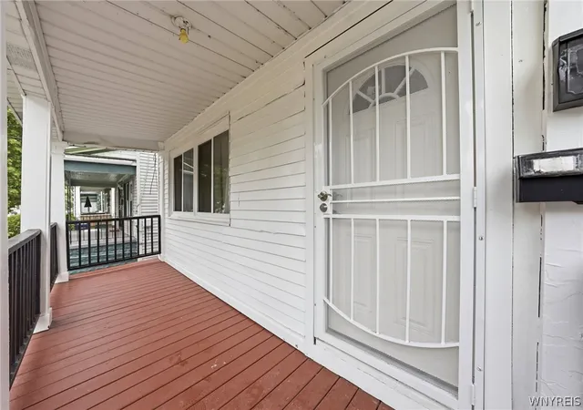 Homes for sale in Buffalo, NY | 262 Sumner Pl, Buffalo, NY 14211 | MLS# B1683354