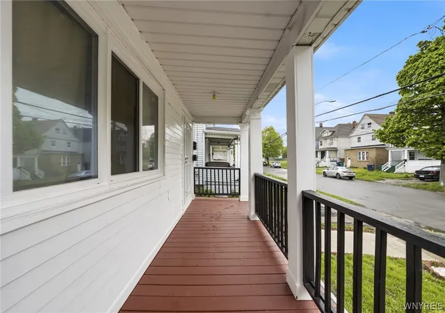 Homes for sale in Buffalo, NY | 262 Sumner Pl, Buffalo, NY 14211 | MLS# B1683354