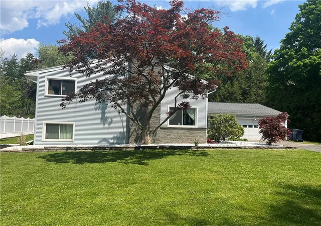 1st image of 46 Larchwood Dr, Pittsford, NY 14534 | MLS# R1682900