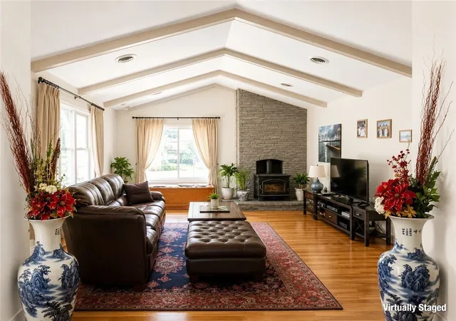 3rd image of 46 Larchwood Dr, Pittsford, NY 14534 | MLS# R1682900