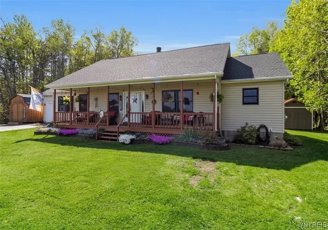 Homes for sale in Colden, NY | 10816 Crump Rd, Colden, NY 14080 | MLS# B1683394