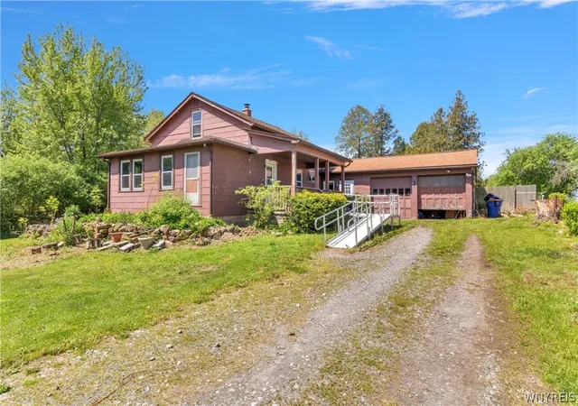 Homes for sale in Cambria, NY | 5748 Campbell Blvd, Cambria, NY 14094 | MLS# B1682558
