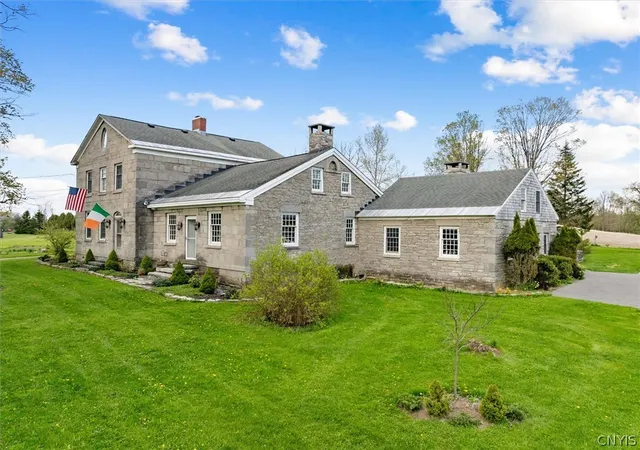 2nd image of 1322 Albany Rd, Clayville, NY 13322 | MLS# S1683475