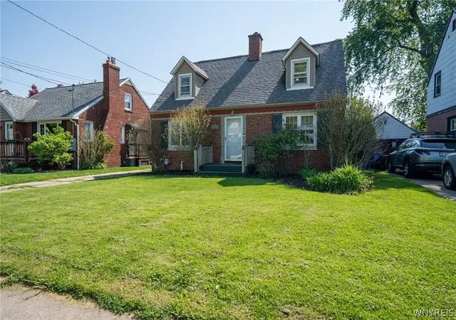 2nd image of 116 Woodcrest Dr, Buffalo, NY 14220 | MLS# B1683051