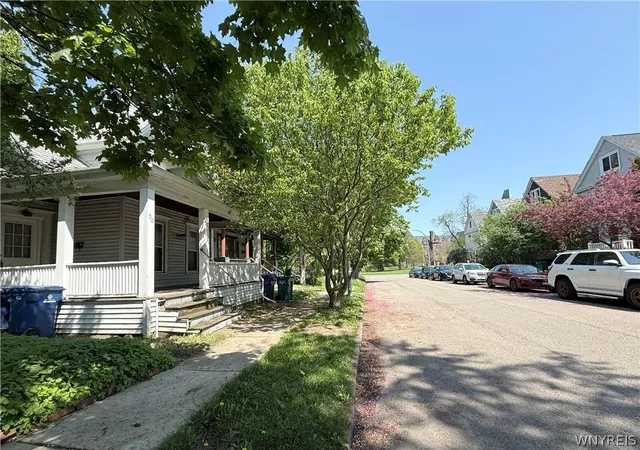 Homes for sale in Buffalo, NY | 50 Abbottsford Pt, Buffalo, NY 14213 | MLS# B1683484