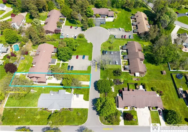 3rd image of 2 Susann Ct, Pomfret, NY 14063 | MLS# R1681666
