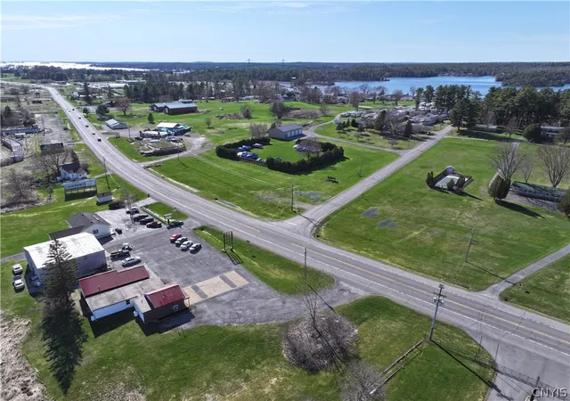 2nd image of 43748 752 State Route 12, Alexandria Bay, NY 13607 | MLS# S1683518