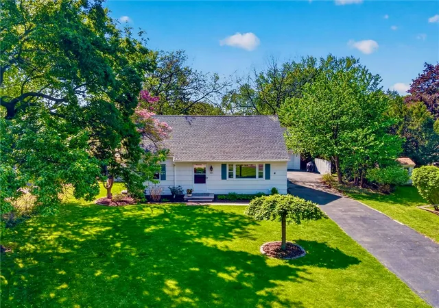 2nd image of 531 Rondo Ln, Webster, NY 14580 | MLS# R1683402