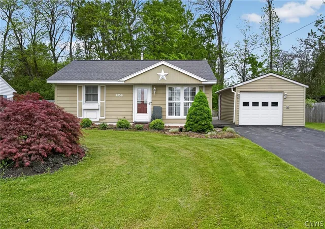 Homes for sale in Clay, NY | 7856 Orion Path, Clay, NY 13090 | MLS# S1682143