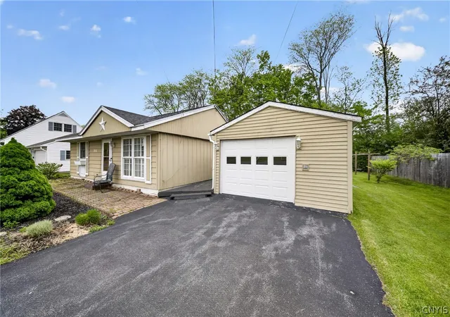Homes for sale in Clay, NY | 7856 Orion Path, Clay, NY 13090 | MLS# S1682143