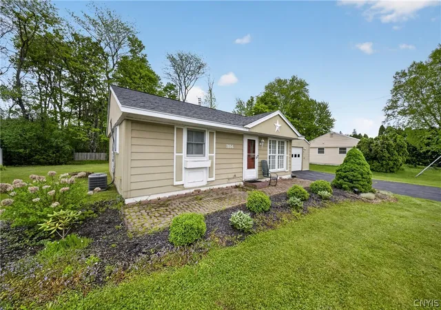 Homes for sale in Clay, NY | 7856 Orion Path, Clay, NY 13090 | MLS# S1682143