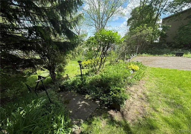 31st image of 410 Emerson Ave #12, Syracuse, NY 13204 | MLS# S1683424