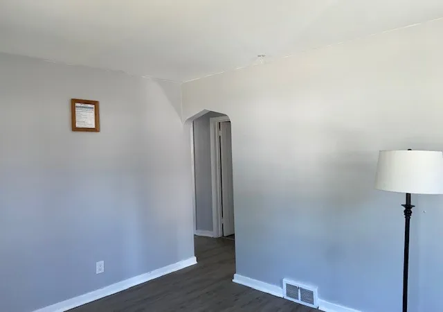 17th image of 237 75th St, Niagara Falls, NY 14304 | MLS# R1683237