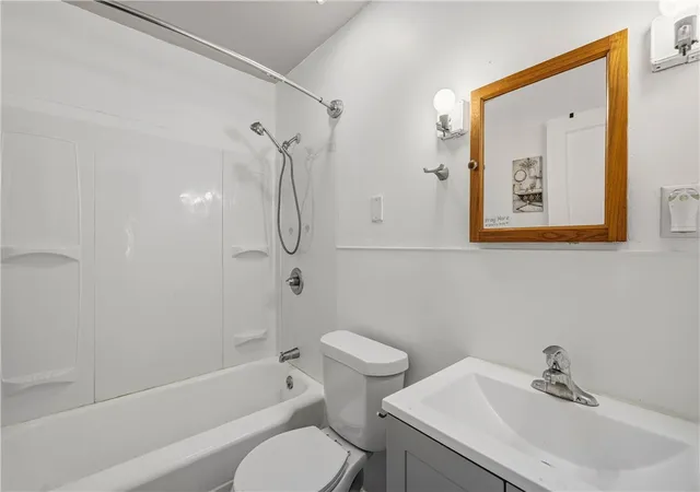 2nd image of 237 75th St, Niagara Falls, NY 14304 | MLS# R1683237