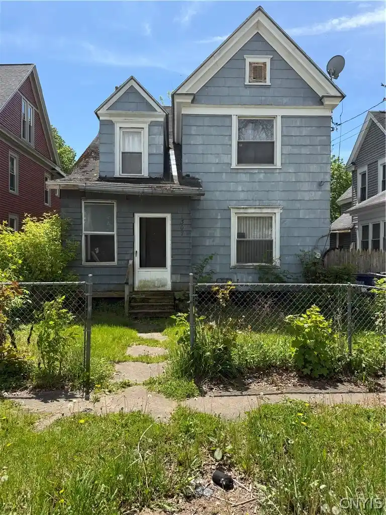Photo 1 of Sale Pending at 307 W Pleasant Ave, Syracuse, NY 13205 | MLS# S1683531 | Listing updated on 2026-07-18