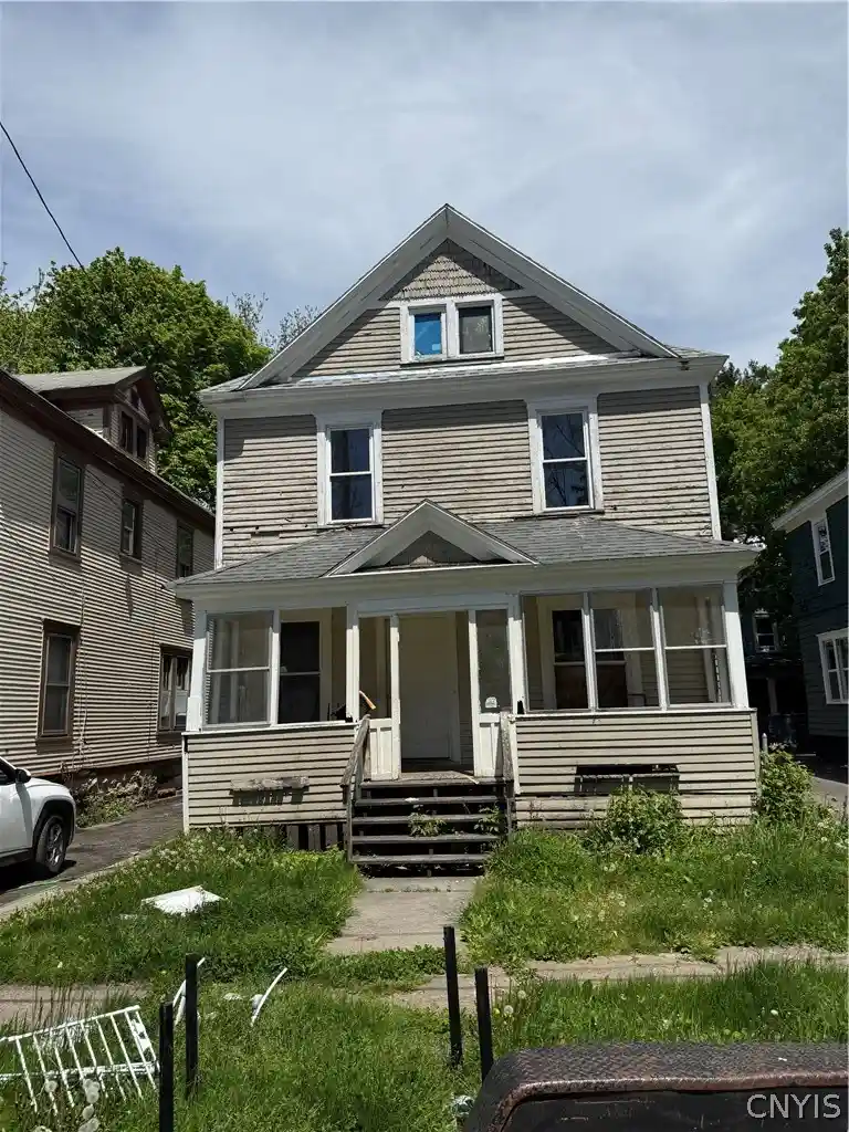 Photo 1 of Sale Pending at 318 W Pleasant Ave, Syracuse, NY 13205 | MLS# S1683532 | Listing updated on 2026-07-18