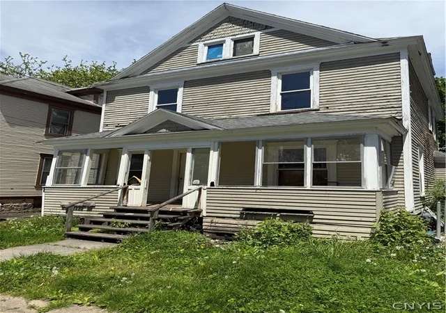 2nd image of 318 W Pleasant Ave Ave, Syracuse, NY 13205 | MLS# S1683532