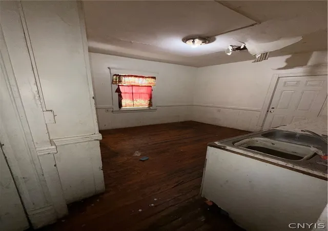 5th image of 318 W Pleasant Ave Ave, Syracuse, NY 13205 | MLS# S1683532