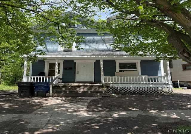 2nd image of 322 W W Pleasant Ave Ave, Syracuse, NY 13205 | MLS# S1683534