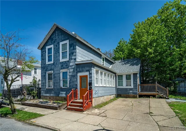 Homes for sale in Buffalo, NY | 95 10th St, Buffalo, NY 14201 | MLS# B1682446