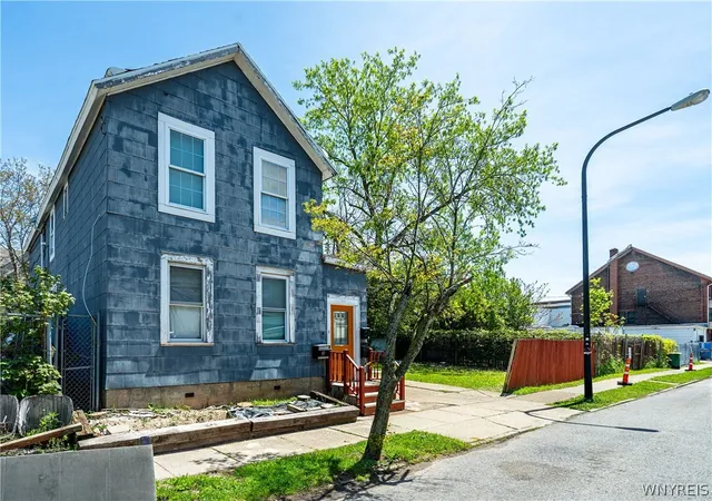 Homes for sale in Buffalo, NY | 95 10th St, Buffalo, NY 14201 | MLS# B1682446