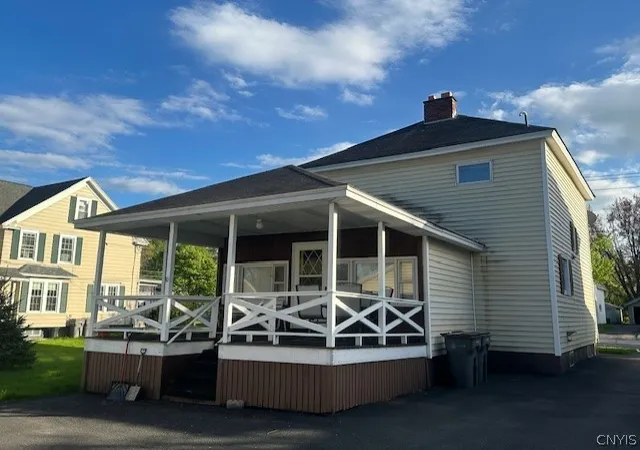 Photo 3 of Sale Pending at 722 West Ct, Rome, NY 13440 | MLS# S1683565 | Listing updated on 2026-07-08