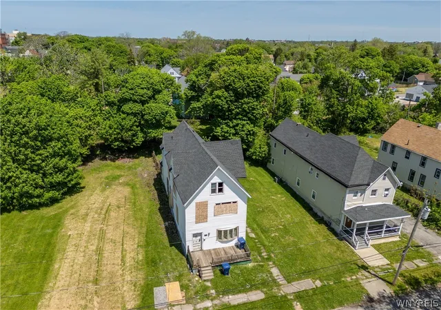 Homes for sale in Buffalo, NY | 106 Dodge St, Buffalo, NY 14209 | MLS# B1682442