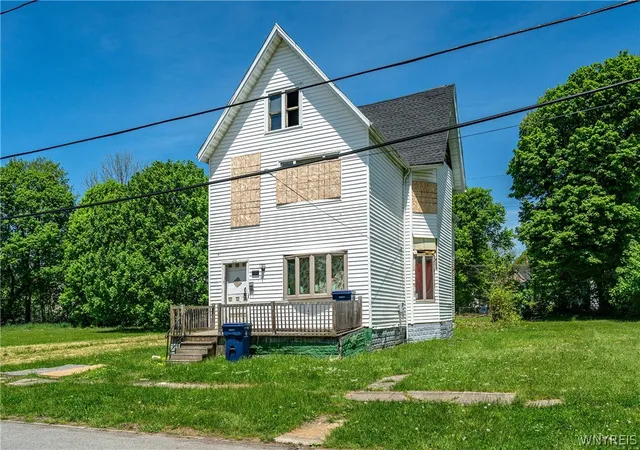 Homes for sale in Buffalo, NY | 106 Dodge St, Buffalo, NY 14209 | MLS# B1682442