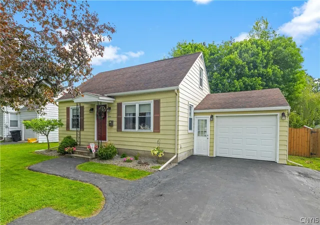 Homes for sale in Marcy, NY | 5464 Kenwood Rd, Marcy, NY 13403 | MLS# S1683533