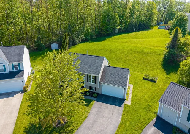 Homes for sale in Macedon, NY | 3217 Holly Crescent, Macedon, NY 14502 | MLS# R1683510