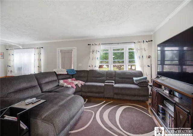4th image of 461 Front St, Jamestown, NY 14701 | MLS# R1683571